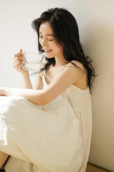 明星专题：妮基·希尔顿