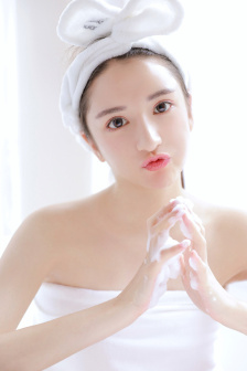 又湿又紧又爽的免费视频